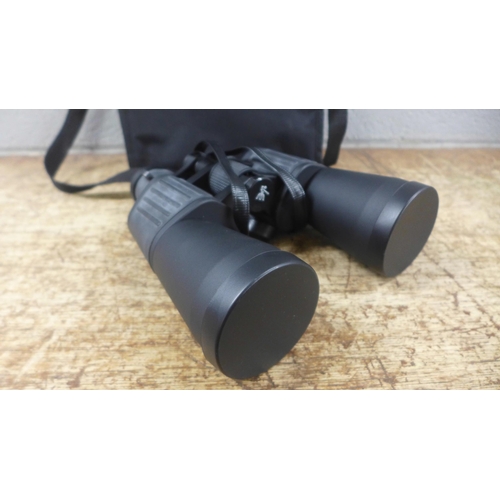 813 - A pair of Sunagor 10x50 binoculars with soft case