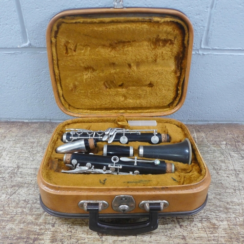 814 - A cased La Couture Czech clarinet