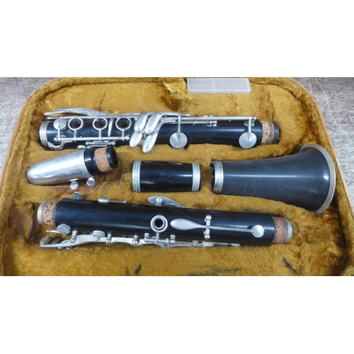 814 - A cased La Couture Czech clarinet