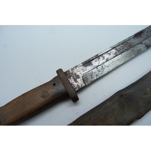 824 - A German bayonet, the blade marked Weyersberg Kirschbaum & Cie, Solingen and Erfurt, with scabbard, ... 