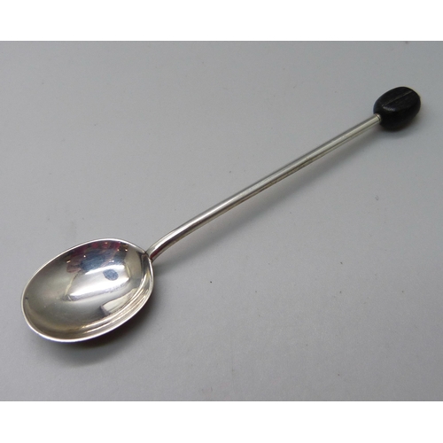 841 - A cased set of six silver coffee bean spoons, 46g