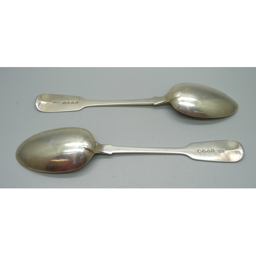 849 - A pair of Victorian silver serving spoons, London 1851, Robert Wallis, 140g