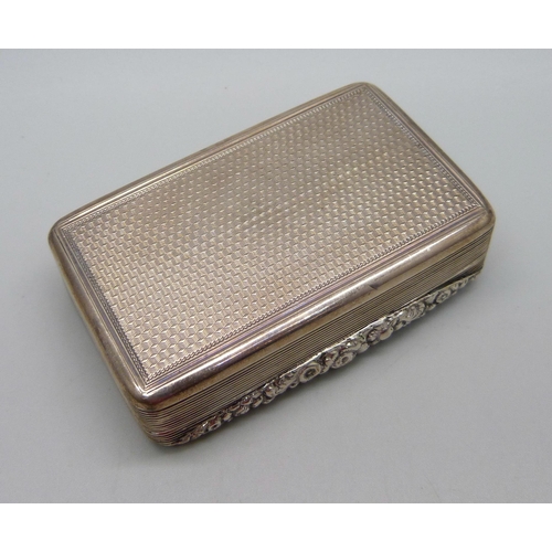 867 - A William IV silver snuff/tobacco box with gilt interior, London 1830, Thomas Edwards, 83g, 72mm wid... 