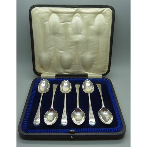 889 - A cased set of six silver spoons, 116g