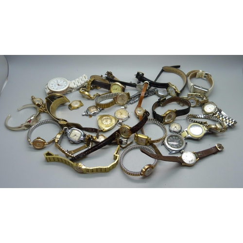 892 - A collection of mixed wristwatches