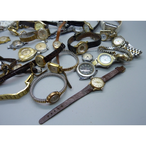 892 - A collection of mixed wristwatches