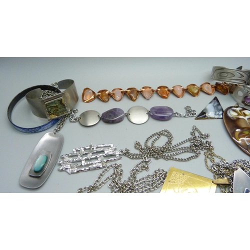 908 - 1970s/1980s stainless steel, enamel and copper jewellery, etc.