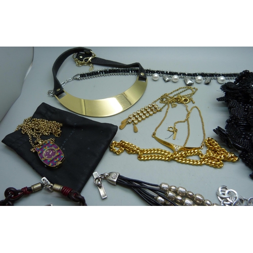 917 - Designer jewellery including Marc Jacobs, Saks, Betty Jackson, etc.