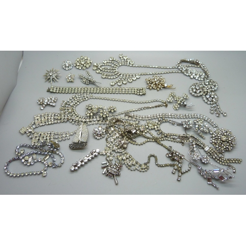 922 - A collection of paste set jewellery