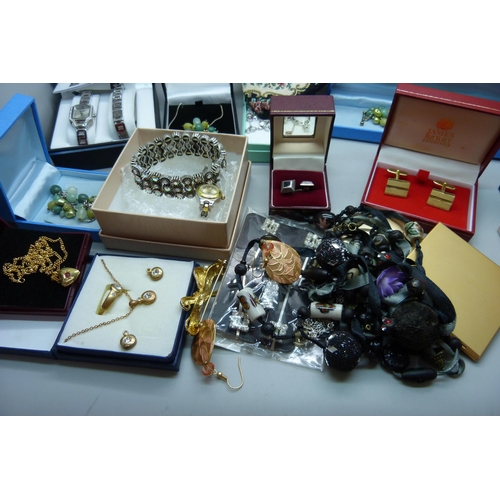 925 - A collection of costume jewellery including a pair of silver cufflinks, other silver jewellery, lady... 