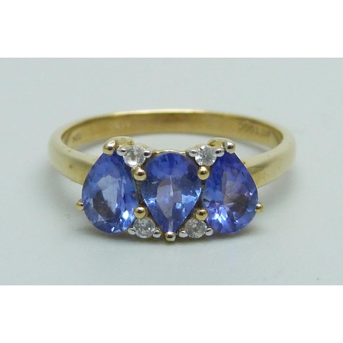 932 - A 9ct gold, tanzanite and white stone ring, 2.1g, N