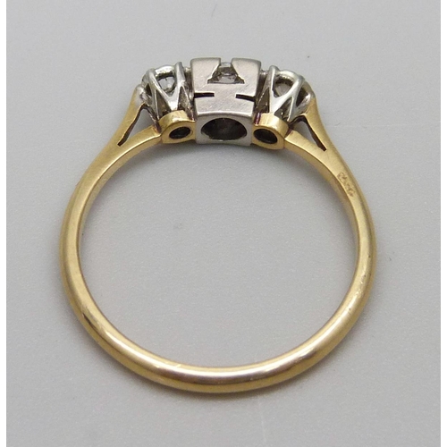 934 - An 18ct gold Art Deco three stone diamond ring, 2.7g, N