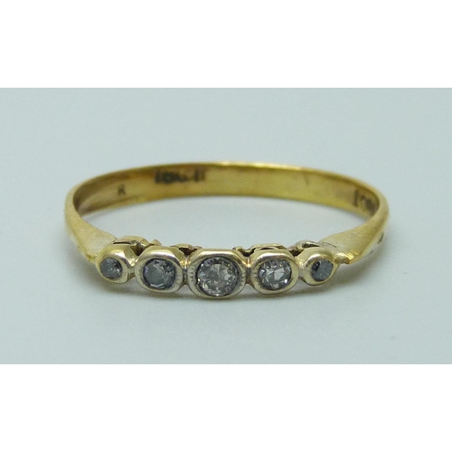 954 - An 18ct gold five stone diamond ring, 1.3g, P, a/f