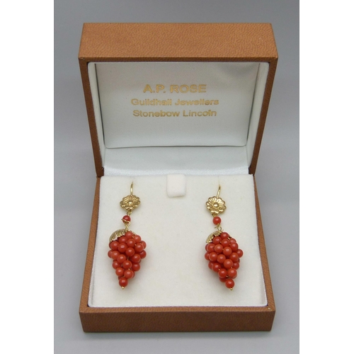 960 - A pair of 18ct gold and coral and earrings, 37mm