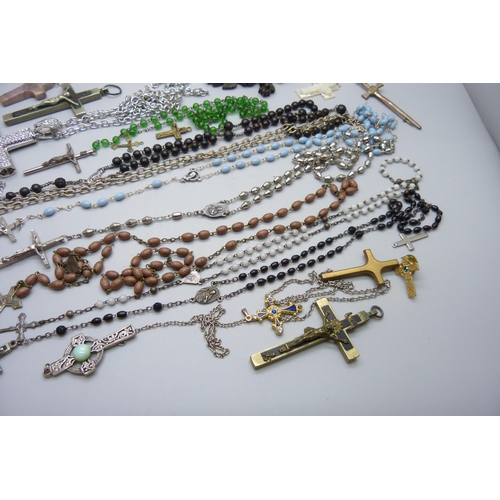 999 - A collection of cross pendants and prayer beads