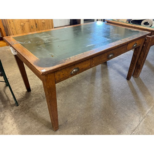 353 - An early 20th Century oak library table