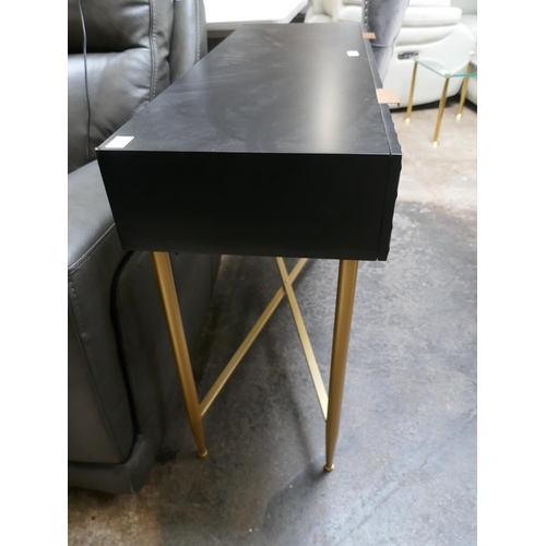 1478 - A black console table with gold legs