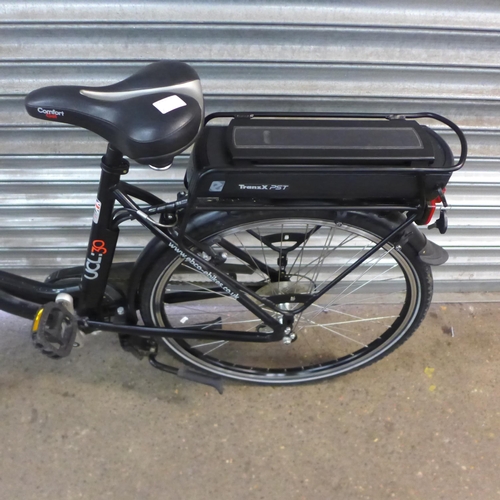 2164 - An EBCO UCL:30 E-Bike with front suspension, SR Suntour front forks, battery, keys and charger  * Po... 