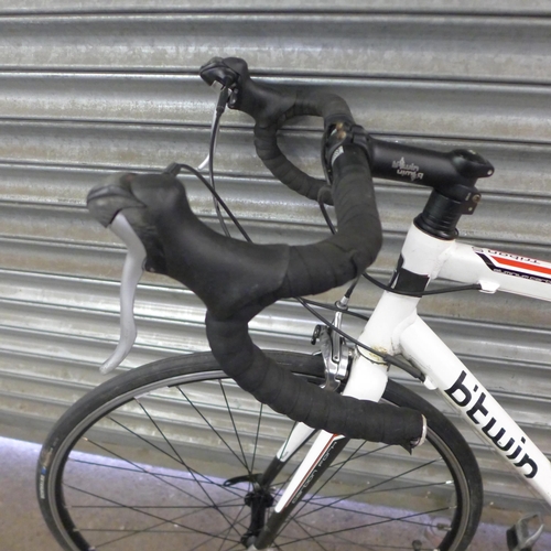 2171 - A B-Twin Triban S aluminium carbon framed road racer bike * Police repossession