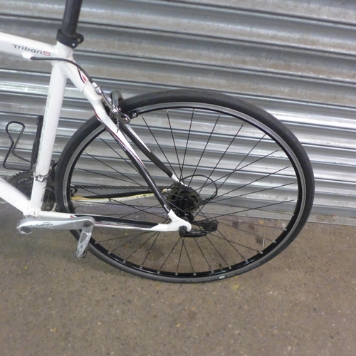 2171 - A B-Twin Triban S aluminium carbon framed road racer bike * Police repossession