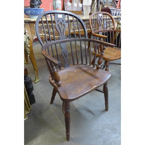 165 - A 19th Century elm and yew Windsor chair