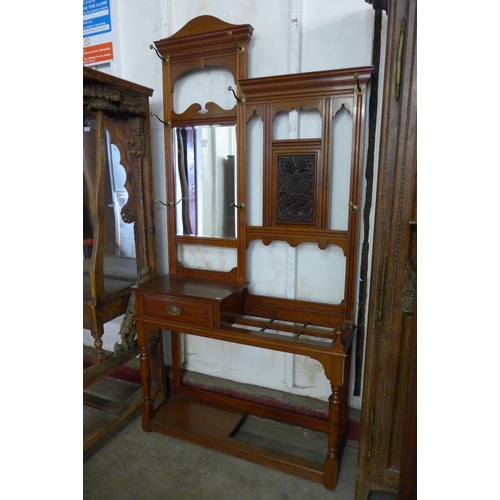 171 - A Victorian carved mahogany hallstand