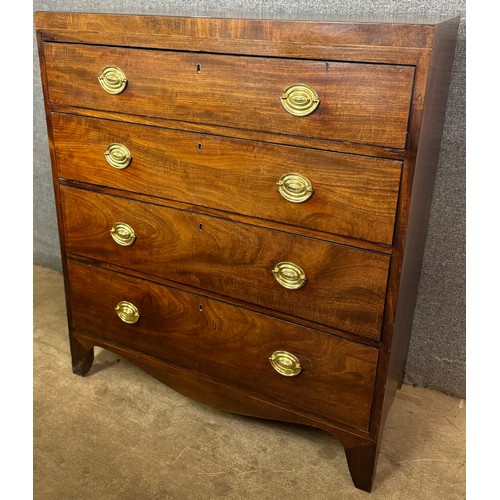 147 - A George III mahogany chest of drawers