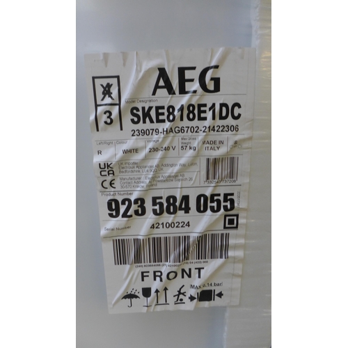 4002 - AEG Integrated Tower Fridge - model no - SKE818E1DC (552-183) *This lot is subject to VAT