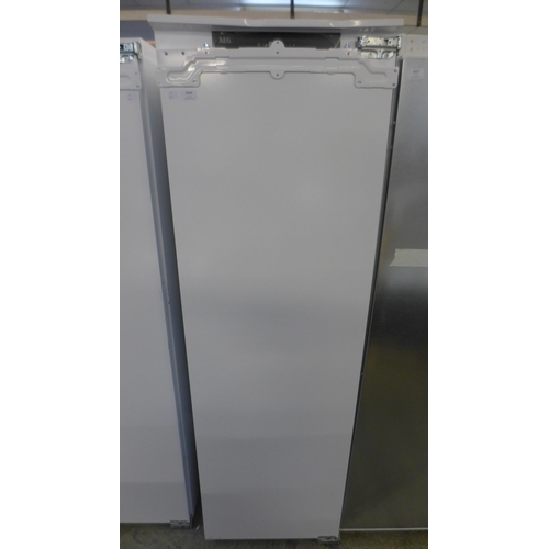 4006 - AEG Integrated Tower Fridge model no - SKE818E1DC (552-194) *This lot is subject to VAT