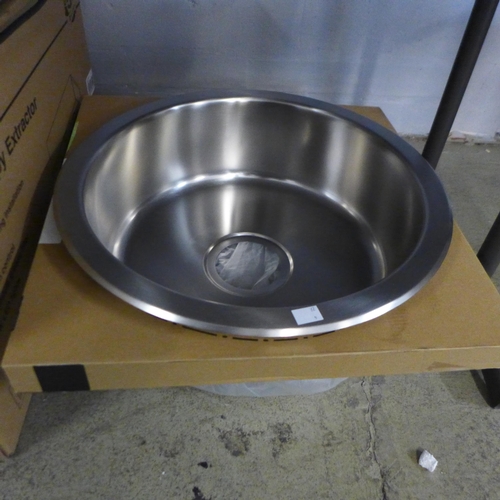 4036 - Two Installation Round Stainless Steel Sinks and 4x Mixed Extractors, brands to include: Bosch & CDA... 