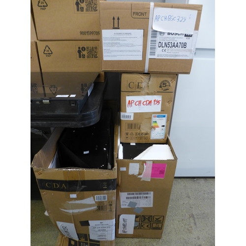 4055 - Four various cooker hoods to include: CDA and Bosch (552-65, 74, 214, 215) *This lot is subject to V... 