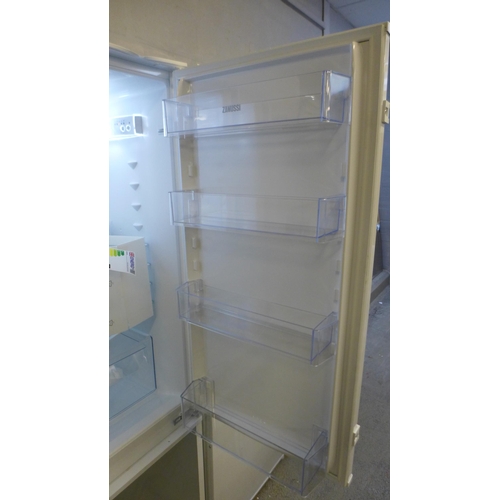 4058 - Zanussi 70/30 Fridge Freezer - Low Frost - Model: ZNFN18ES3 (552-94) *This lot is subject to VAT