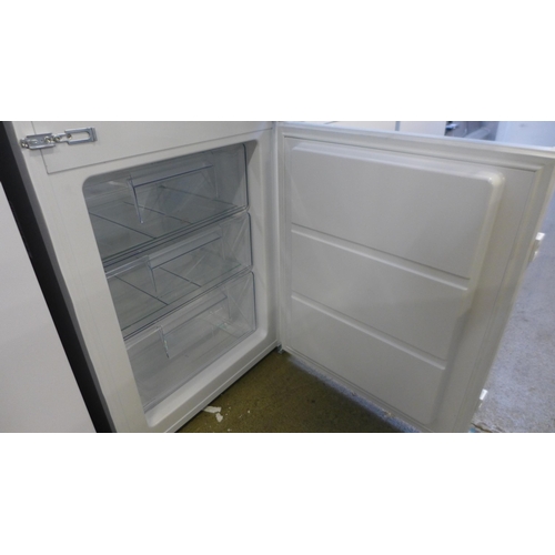 4058 - Zanussi 70/30 Fridge Freezer - Low Frost - Model: ZNFN18ES3 (552-94) *This lot is subject to VAT