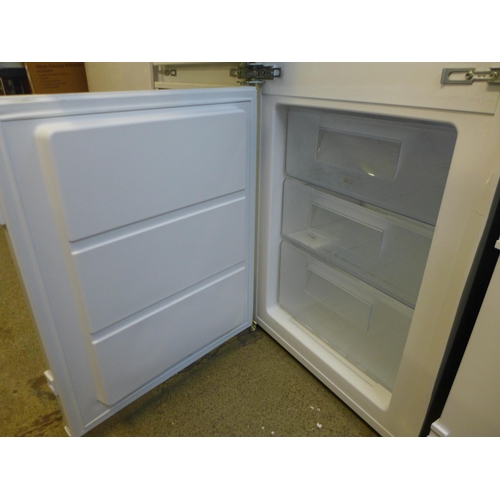 4059 - AEG Integrated 70/30 Fridge Freezer (Frost Free) - Model: OSC6N181ES (552-117) *This lot is subject ... 