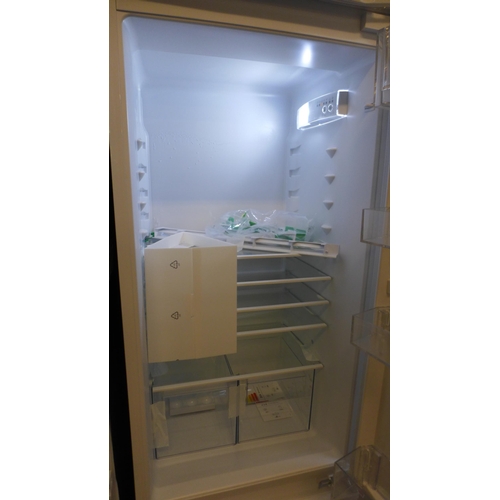 4060 - AEG Integrated 70/30 Fridge Freezer (Frost Free) - Model: OSC6N181ES (552-77) *This lot is subject t... 