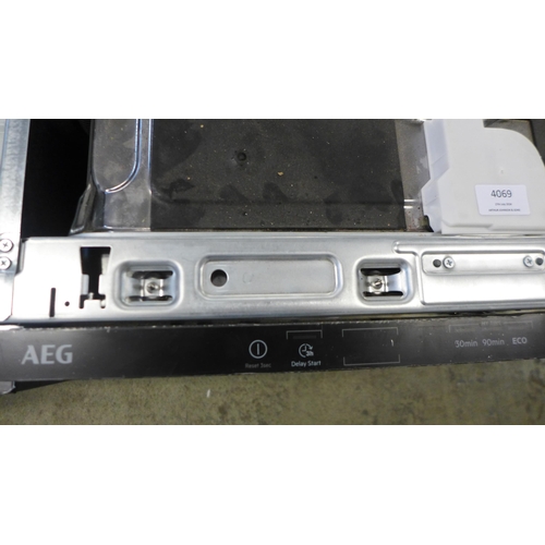 4069 - AEG Fully Integrated Dishwasher - model no - FSB42607Z (552-124) *This lot is subject to VAT