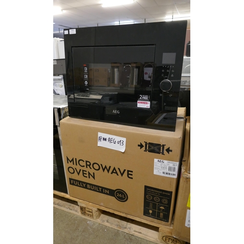 4082 - AEG Built in wall Microwave - model no - MBE2658SEB (552-196) *This lot is subject to VAT