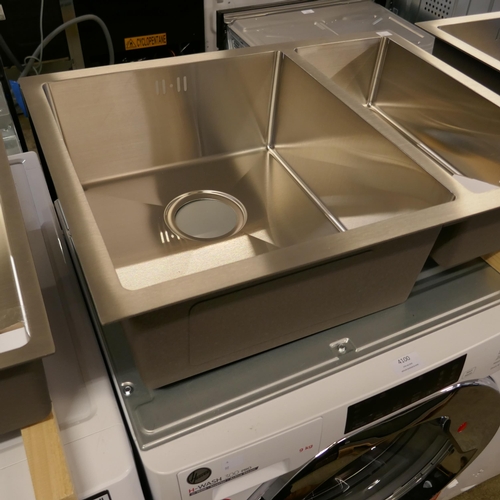 4102 - Idro 1.5 Bowl RHD Stainless Steel Sink (552-100) *This lot is subject to VAT