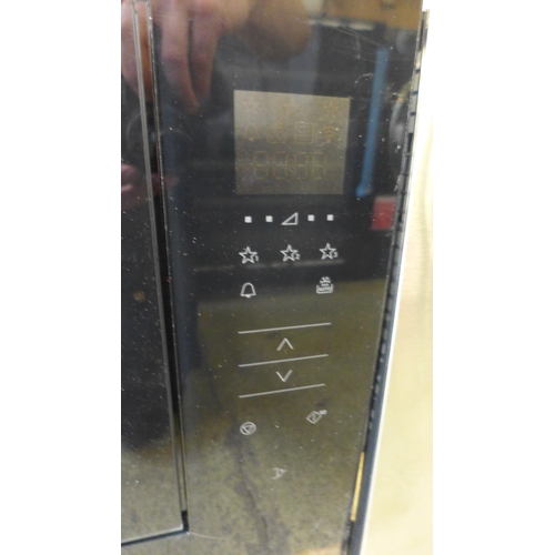 4111 - Zanussi built-in wall Microwave - model no - ZMBN4SK (552-109) *This lot is subject to VAT