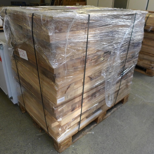 4155 - A pallet of solid oak offcuts (552-185) *This lot is subject to VAT