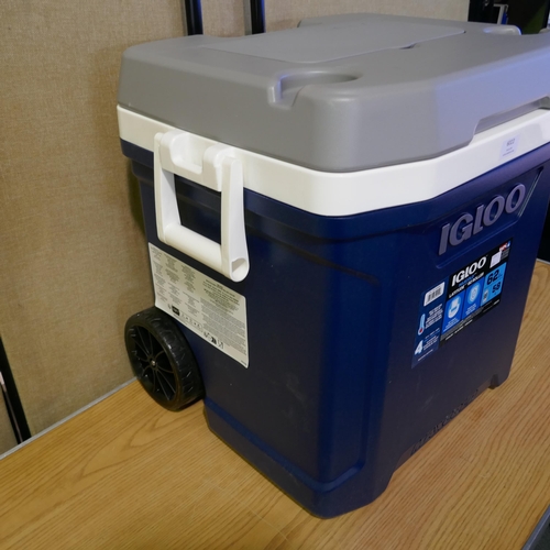 6022 - Igloo 62Qt  Wheeled Cooler  (326A - 145) *This lot is subject to VAT