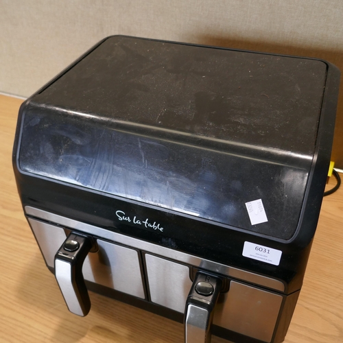 6031 - Sur La Table Double Air Fryer (326A - 65) *This lot is subject to VAT