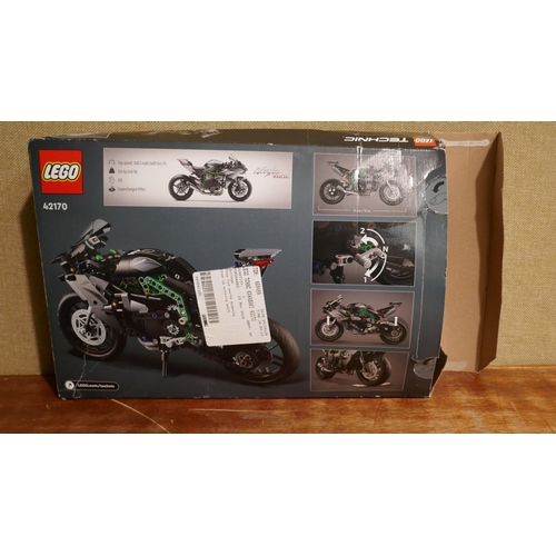 6060 - Lego Technic Kawasaki Ninja Mototrbike - Incomplete     (325-454) This lot is subject to vat