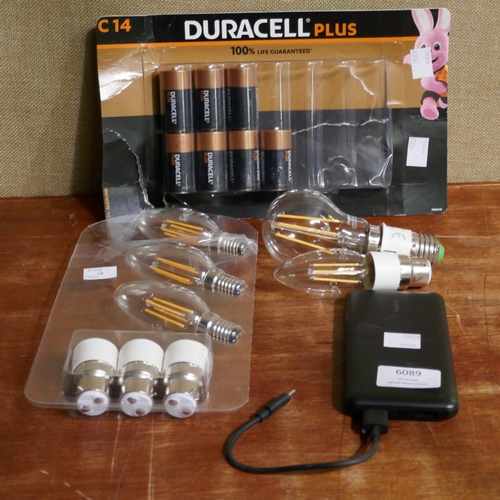 6089 - Belkin Powerbanks, Duracell Plus C Batteries, Conglom Chandelier Filiment Bulbs (326A - 44,55,201) *... 