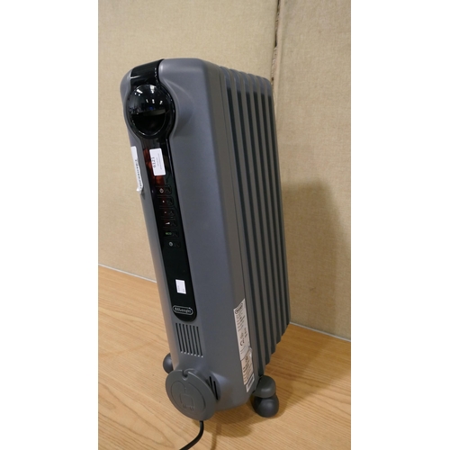 6121 - Delonghi Oil Filled Grey Radiator - Model Trrso715E.G       (325-301) This lot is subject to vat