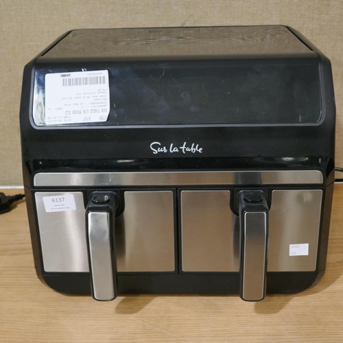 6137 - Sur La Table Double Air Fryer  (325-379) This lot is subject to vat