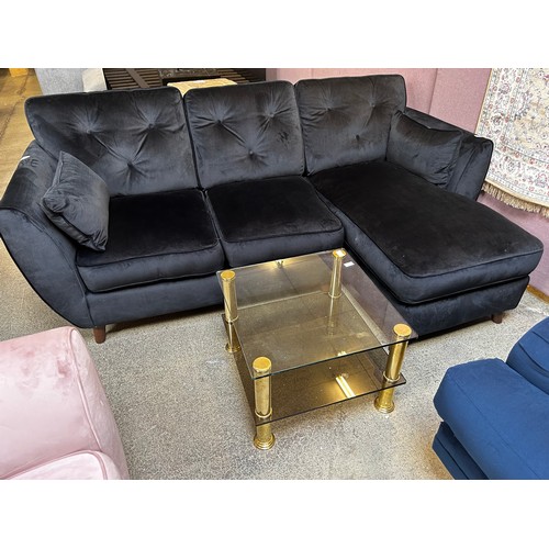 1522 - A Hoxton black button back velvet chaise RRP £919