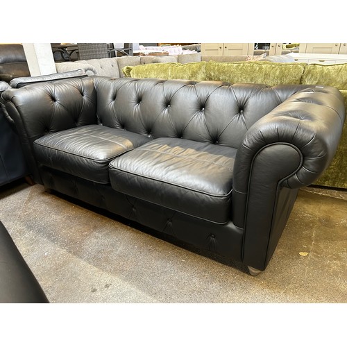 1506 - Black leather Chesterfield three seater sofa RRP £1399