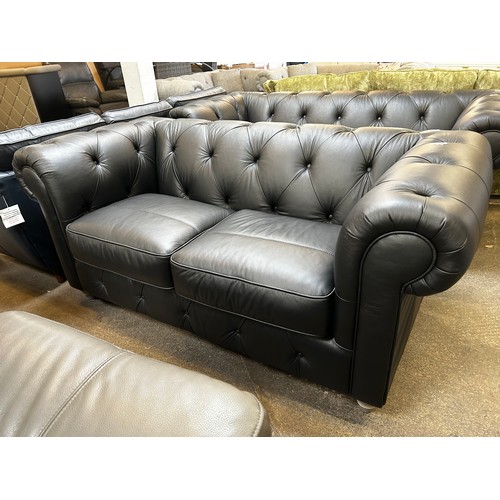 1507 - Black leather Chesterfield 2½ seater sofa RRP £1379