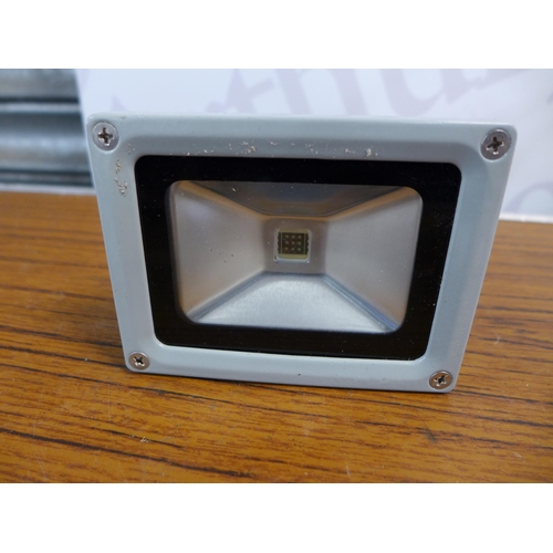 2228 - 2 LED flood lights and a length of rope lights, a quantity of bakery equipment including sieves, a p... 